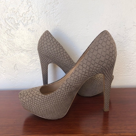 BCBG Skylark Platform Pumps - Picture 2 of 8